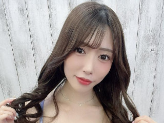 <span class="title">今夜、始まるよ！人気AV女優とリアルタイムでチャット！　エロ好き美少女AV女優の「朝倉ゆら」が生出演であなたとチャット!!　7月14日(月)21:00～開始だよ</span>